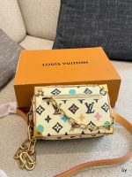LOUIS VUITTON LV soft trunk - Image 3