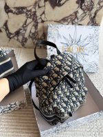 DIOR backpack monogram size：32*24cm - Image 4