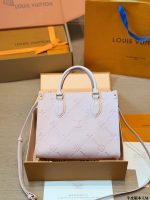 LOUIS VUITTON lv onthego size： 25 cm - Image 4
