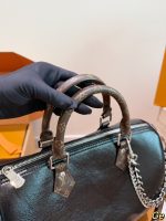 LOUIS VUITTON LV speedy  30 - Image 4