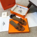 Hermes slippers shoes  size： 35-41 - Image 4