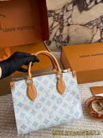 LOUIS VUITTON LV on the go tote size : 25 cm - Image 5