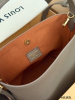 LOUIS VUITTON LV all in bucket Low Key size : 18*16cm - Image 6