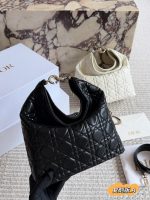 DIOR hobo bag size : 24cm - Image 6