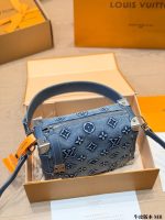 LOUIS VUITTON lv side trunk Flight Mode size : 24 x 16cm - Image 6