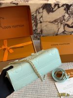 LOUIS VUITTON lv  onthego size : 25×13×10cm - Image 7