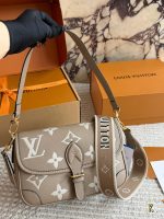 LOUIS VUITTON lv danie size : 25 X15 cm - Image 8