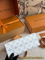LOUIS VUITTON LV on the go tote size : 25 cm - Image 8