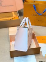 LOUIS VUITTON lv onthego size： 25 cm - Image 9