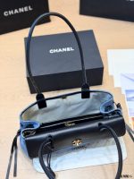 chanel 26s Baguette bag size : 30.5x11x15cm - Image 10